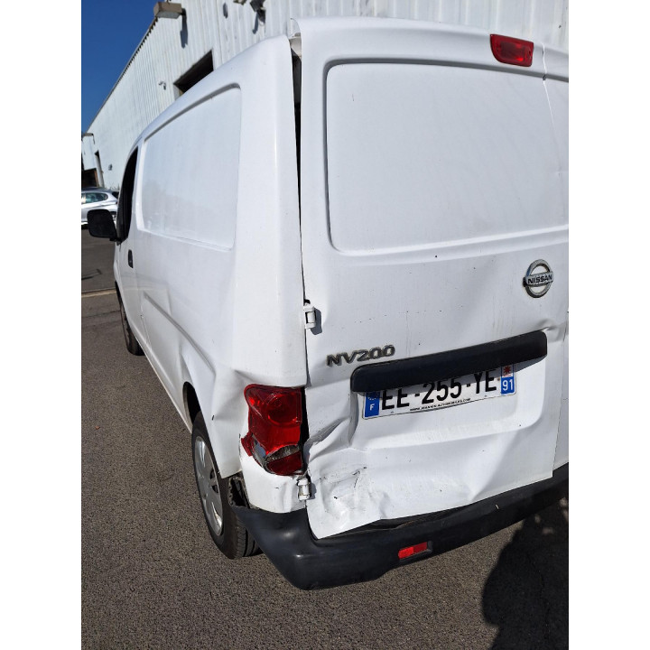 Compresseur clim NISSAN NV200 Photo n°9