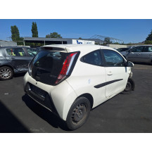 Feu arriere principal droit (feux) TOYOTA AYGO 2 Photo n°9
