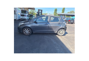 Optique avant principal droit (feux)(phare) TOYOTA YARIS 3 Photo n°20