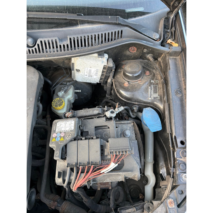 Moteur essuie glace avant VOLKSWAGEN POLO 4 Photo n°12