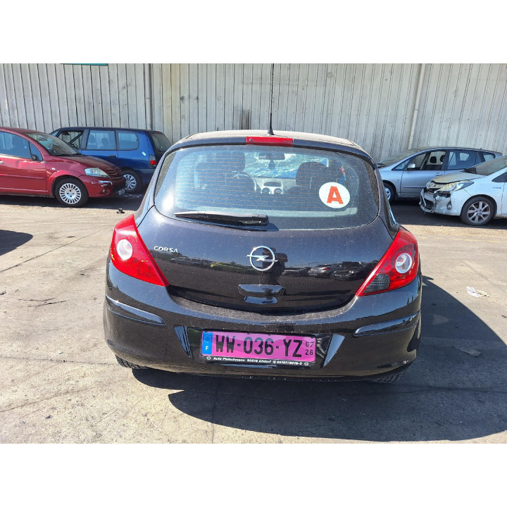 Feu arriere principal droit (feux) OPEL CORSA D Photo n°12