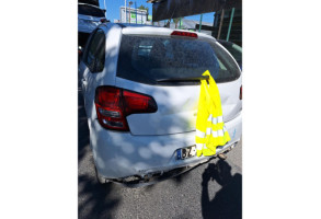 Leve vitre electrique avant gauche CITROEN C3 2 Photo n°15