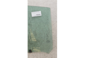 Vitre arriere droit RENAULT CLIO 4 Photo n°2