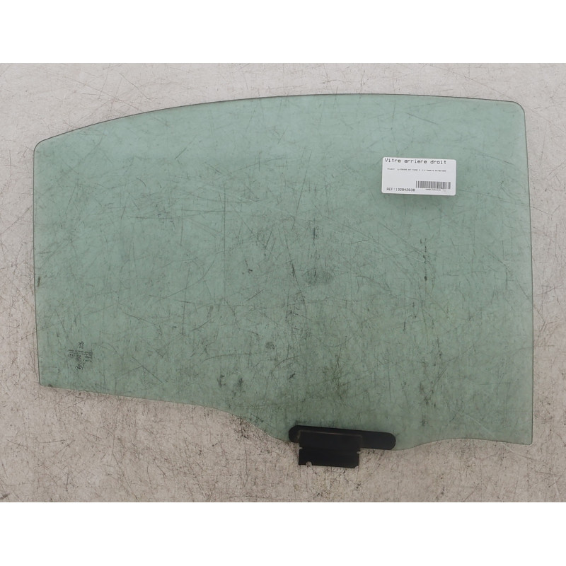 Vitre arriere droit PEUGEOT 607 Photo n°1