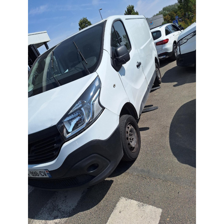 Feu arriere principal droit (feux) RENAULT TRAFIC 3 COURT Photo n°7