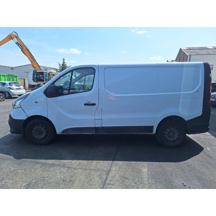 Feu arriere principal droit (feux) RENAULT TRAFIC 3 COURT Photo n°15