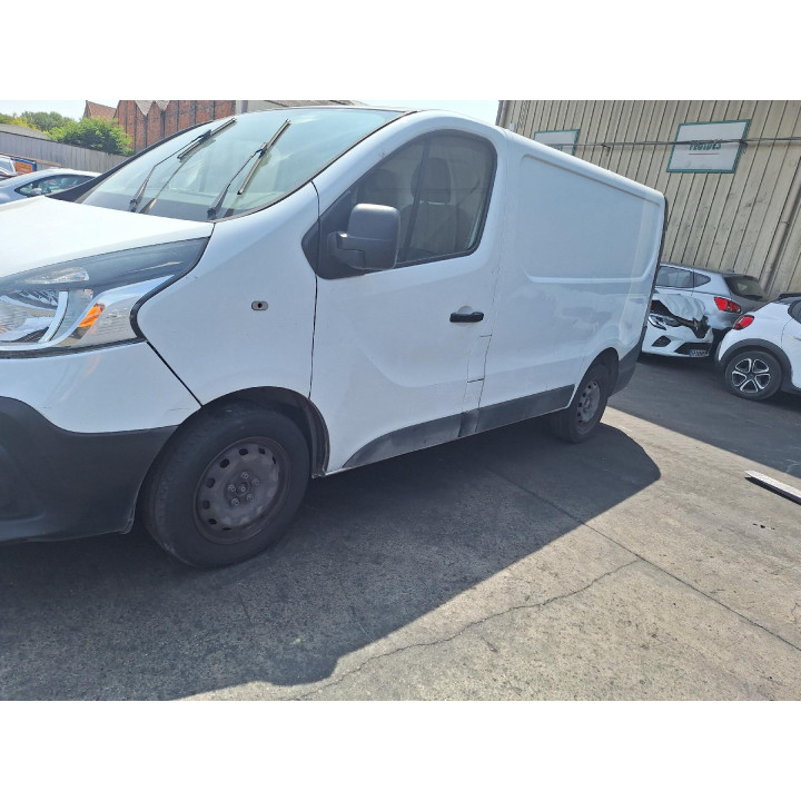 Feu arriere principal droit (feux) RENAULT TRAFIC 3 COURT Photo n°16