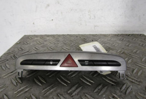 Bouton de warning PEUGEOT 308 1