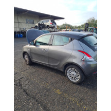 Verin de coffre LANCIA YPSILON 5 Photo n°5