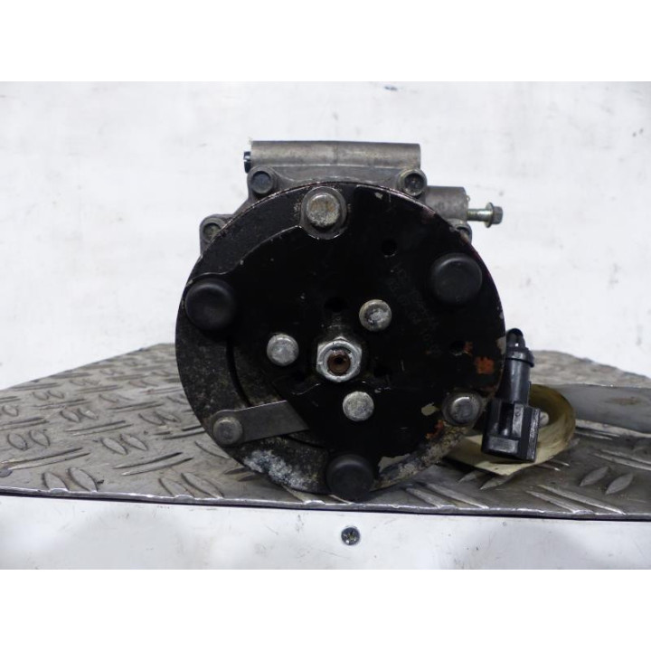 Compresseur clim MAZDA 2 1 Photo n°2