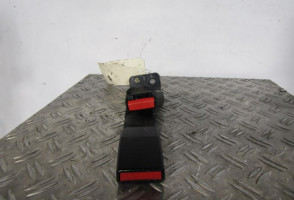 Attache ceinture arriere droit PEUGEOT 607