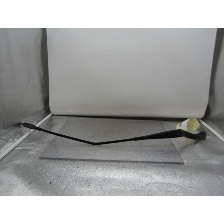 Bras essuie glace avant droit OPEL CORSA D Photo n°1