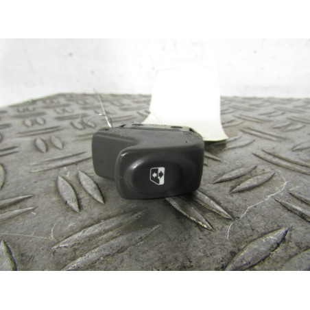 Interrupteur de leve vitre avant gauche RENAULT SCENIC 1