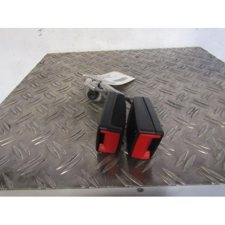 Attache ceinture arriere gauche VOLKSWAGEN PASSAT 6