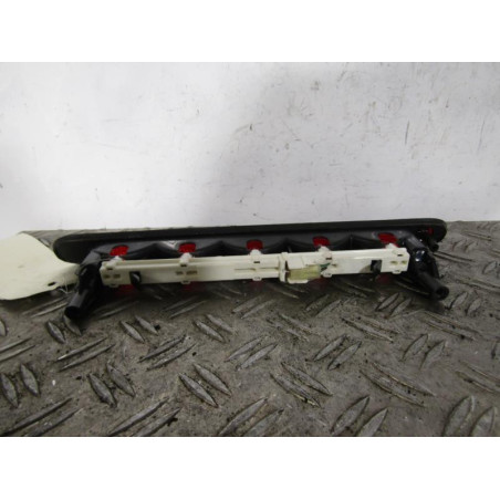 Feu arriere stop central SUZUKI SWIFT 3