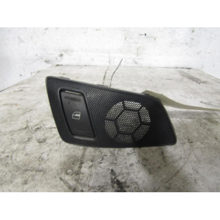 Interrupteur de leve vitre arriere droit SKODA OCTAVIA 2