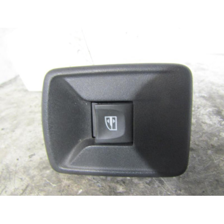 Interrupteur de leve vitre avant droit RENAULT KANGOO 2