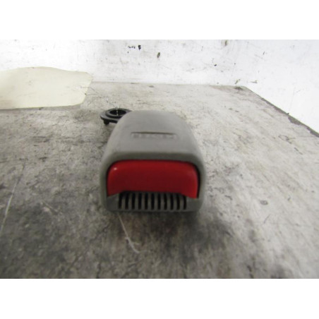 Attache ceinture arriere droit HYUNDAI TRAJET