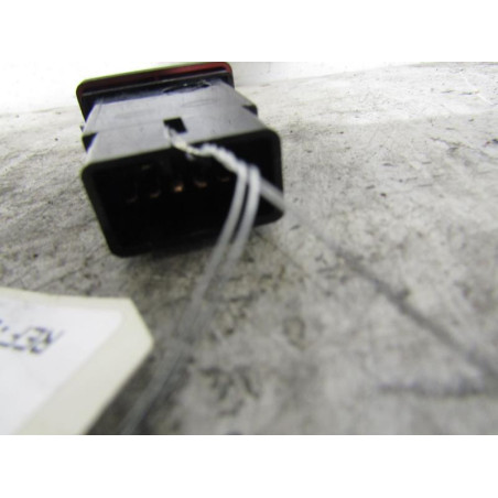 Bouton de warning HYUNDAI TRAJET
