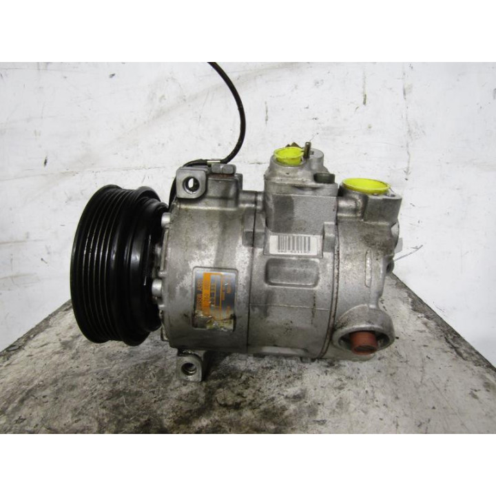 Compresseur clim AUDI A4 1 Photo n°3