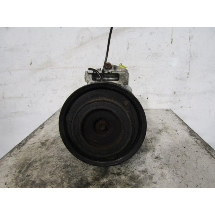 Compresseur clim AUDI A4 1 Photo n°4