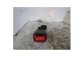 Attache ceinture arriere droit SUZUKI SWIFT 3 Photo n°1