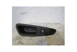 Interrupteur de leve vitre arriere gauche PEUGEOT 308 1 SW Photo n°1
