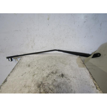 Bras essuie glace avant droit VOLKSWAGEN POLO 4