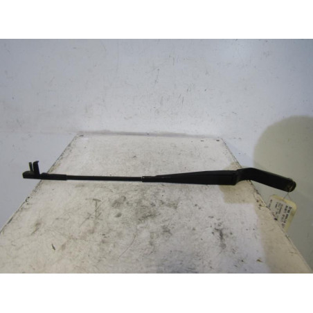 Bras essuie glace avant droit VOLKSWAGEN POLO 4