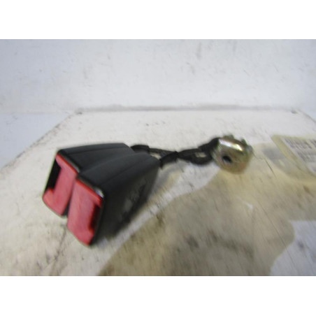 Attache ceinture arriere gauche VOLKSWAGEN POLO 4
