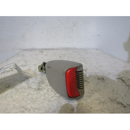 Attache ceinture arriere gauche HYUNDAI TRAJET