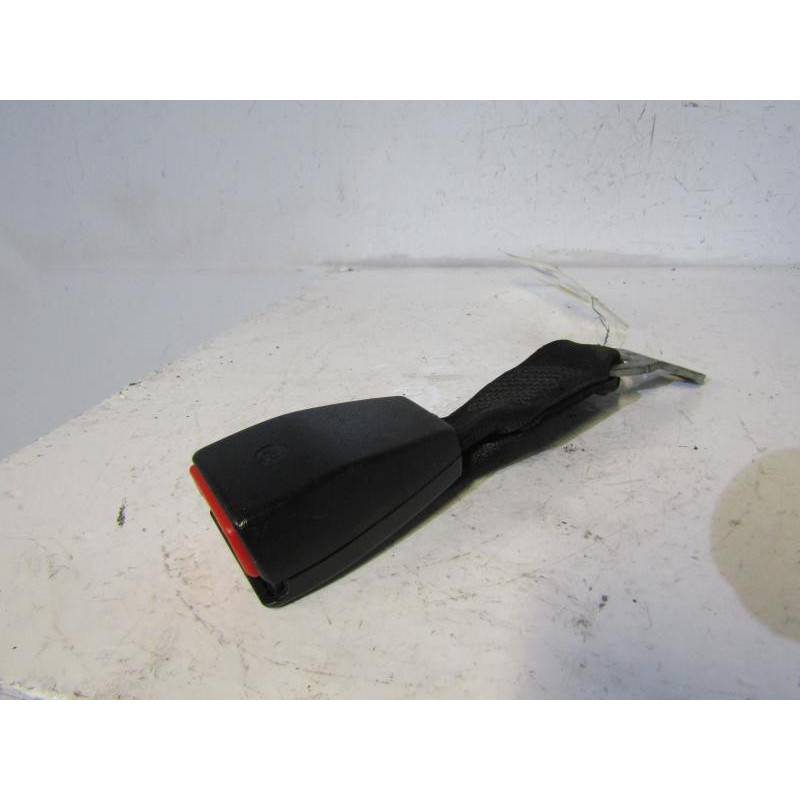 Attache ceinture arriere gauche BMW SERIE 3 E46 Photo n°1