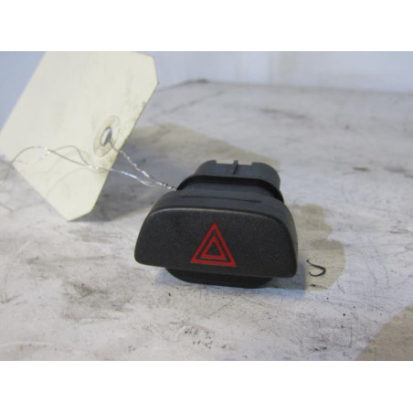 Bouton de warning FORD FIESTA 5