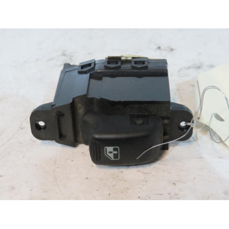 Interrupteur de leve vitre avant droit HYUNDAI SANTA FE 1