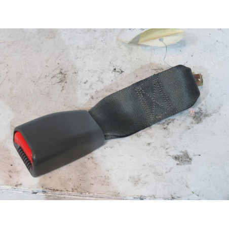 Attache ceinture arriere centrale HYUNDAI SANTA FE 1