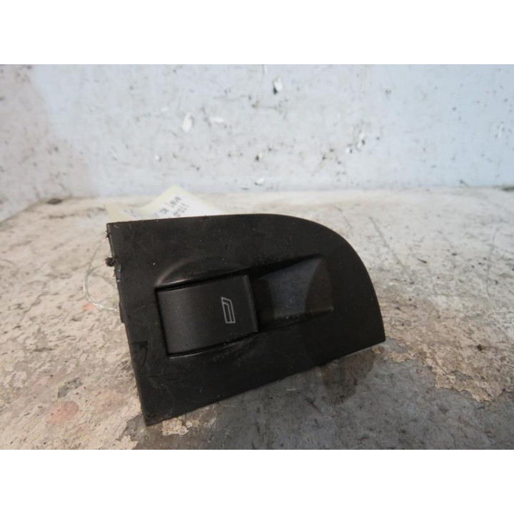 Interrupteur de leve vitre arriere droit AUDI A6 2 Photo n°2