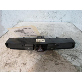 Bouton de warning OPEL ASTRA H Photo n°1