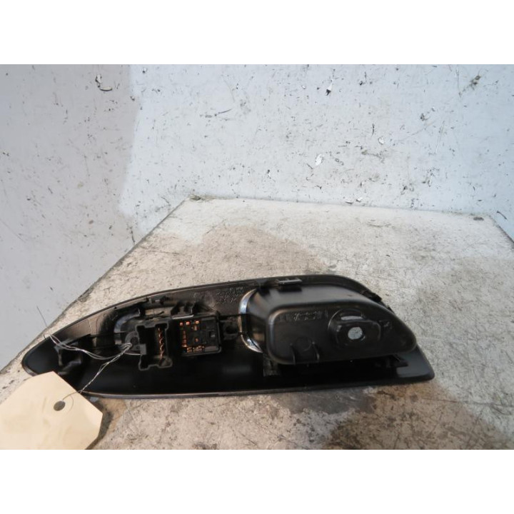 Interrupteur de leve vitre arriere gauche NISSAN JUKE 1 Photo n°2