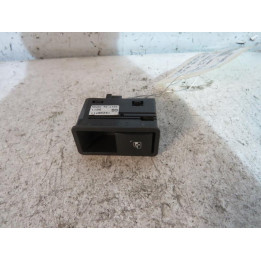 Interrupteur de leve vitre arriere droit OPEL ASTRA H Photo n°1