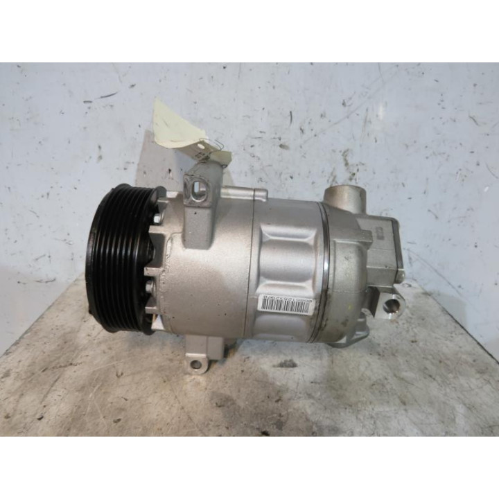Compresseur clim RENAULT CLIO 4 Photo n°4