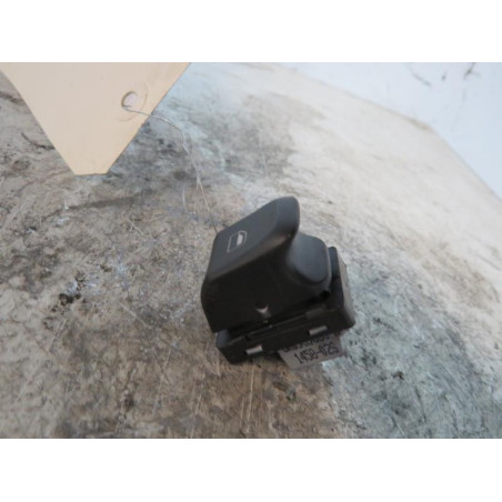 Interrupteur de leve vitre arriere droit AUDI A4 3
