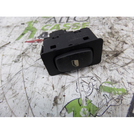 Interrupteur de leve vitre arriere droit CITROEN C8