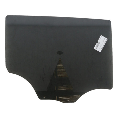 Vitre arriere droit PEUGEOT 2008 1