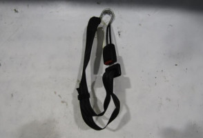 Attache ceinture arriere gauche VOLKSWAGEN GOLF 3