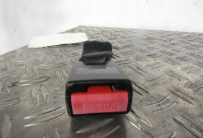 Attache ceinture arriere droit CITROEN SAXO