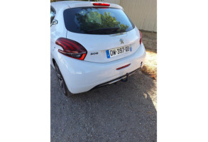Malle/Hayon arriere PEUGEOT 208 1 Photo n°18
