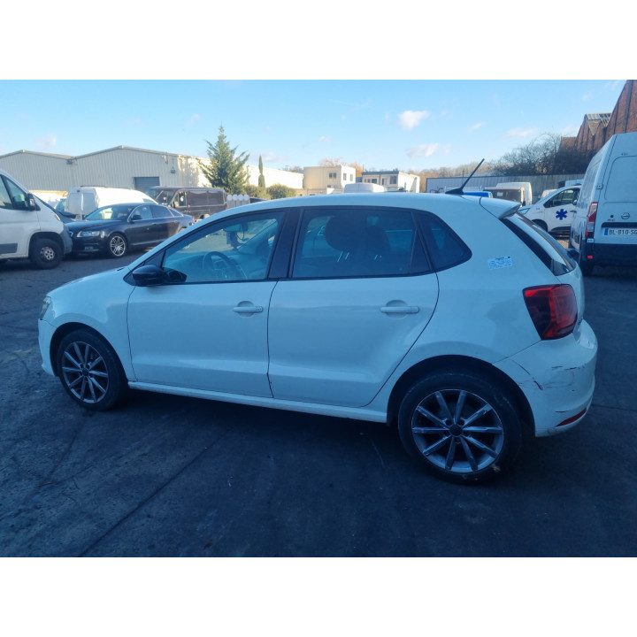 Feu arriere principal droit (feux) VOLKSWAGEN POLO 5 Photo n°16