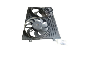 Moto ventilateur radiateur VOLKSWAGEN POLO 4 Photo n°2