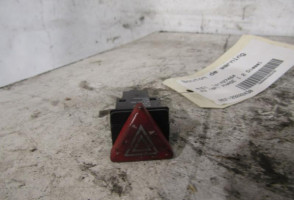 Bouton de warning AUDI A3 2