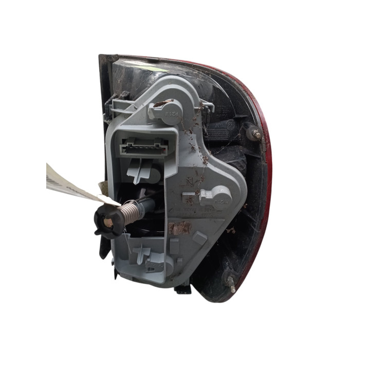 Feu arriere principal droit (feux) VOLKSWAGEN FOX Photo n°4